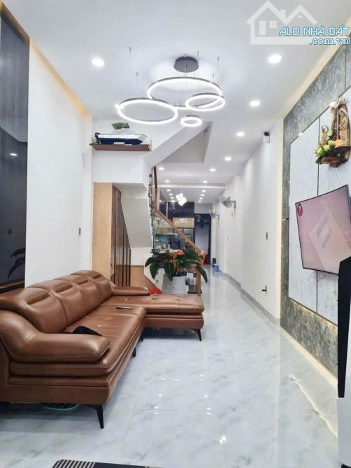 BÁN GẤP NHÀ SAU LƯNG ĐH HUTECH, P25, BÌNH THẠNH, HẺM RỘNG THÊNH THANH, 54m2, KHU NHÀ CAO T