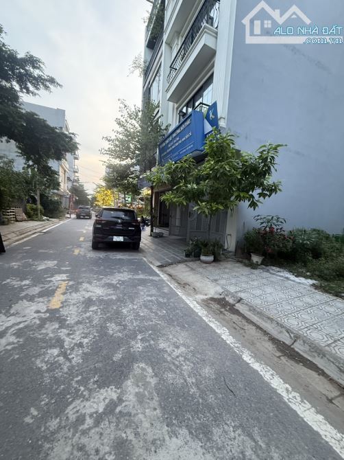 Bán gấp đất Duyên Thái -Ngọc Hồi mặt phố ô tô phân lô vỉa hè ,kinh doanh đỉnh giá 11.8 tỷ
