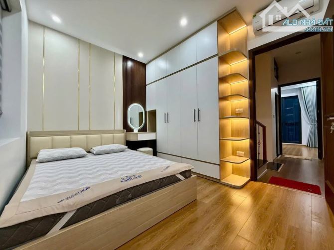 Bán nhà phố Đại Cồ Việt 40m2, 4 tầng 2 ngõ 1 nhà ra phố gần công viên thống nhất