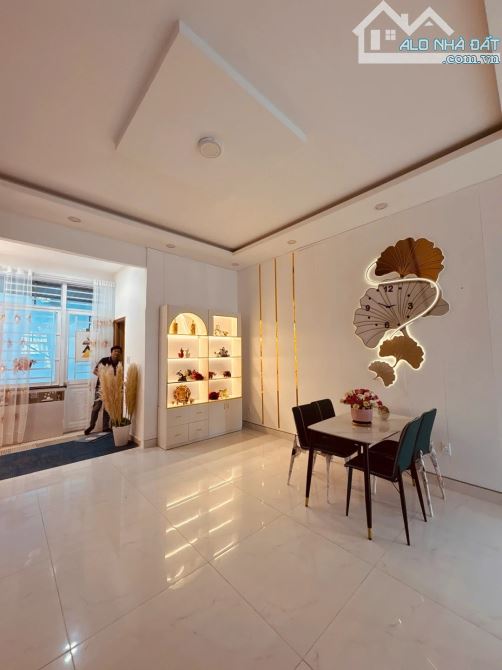 BÁN NHÀ 4 TẦNG FULL NỘI THẤT – HÒA XUÂN,
