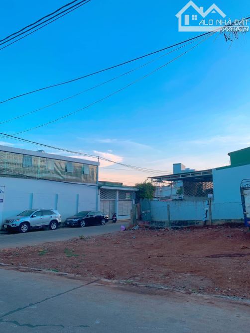 Bán đất góc 2 mặt tiền Đinh Công Tráng - Nơ Trang Gưh - P. Tân Tiến