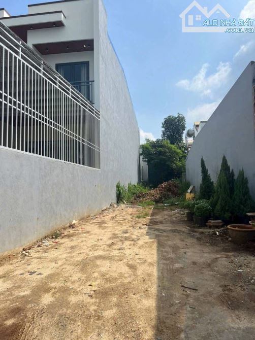 ĐẤT HẺM 104 NGUYỄN HỮU THẤU GẦN TRƯỜNG HOÀNG VIỆT: Giá 3.15 tỷ