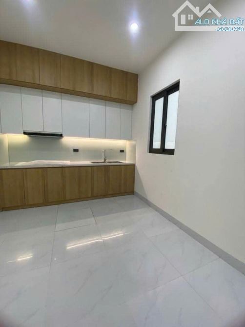 HÀ TRÌ - HÀ ĐÔNG GIA ĐÌNH CẦN BÁN NHÀ DT 34M2  TK 6 TẦNG. GIÁ 5TY900( Có thương lượng)