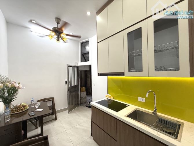 NHỈNH 3 TỶ – NHÀ ĐẸP TRUNG TÂM HOÀNG MAI – GẦN ĐẠI HỌC BÁCH KHOA