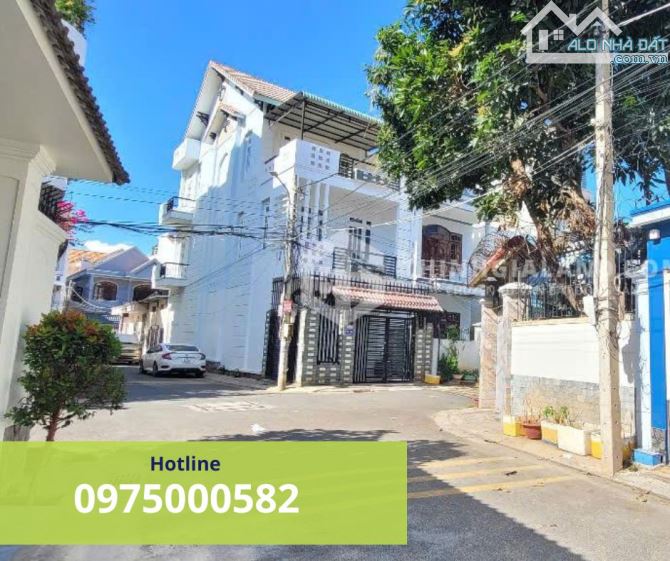 BÁN BIỆT THỰ MIN GẦN HỒ PHAN CHU TRINH ( DT: 177M2) + GẦN HỒ + GẦN BIỂN + GIÁ TỐT