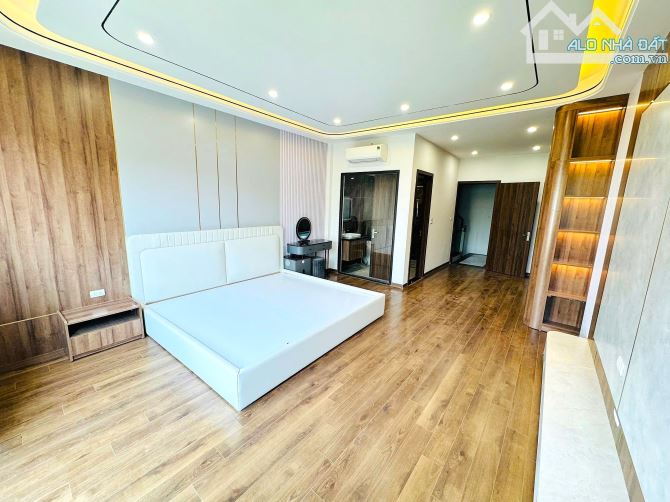 💥CỰC SỐC Ô CÁCH LB, DT 45M2, MT4.5M, NGÕ ÔTÔ THÔNG, THANG MÁY, KINH DOANH, GIÁ 8.XTY