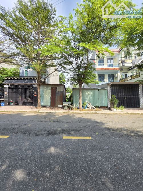 Bán đất KDC 2 mặt tiền trước và sau, gần chợ, p.Tân Bình, Tp.Dĩ An chỉ 3,8 Tỷ TL M7528