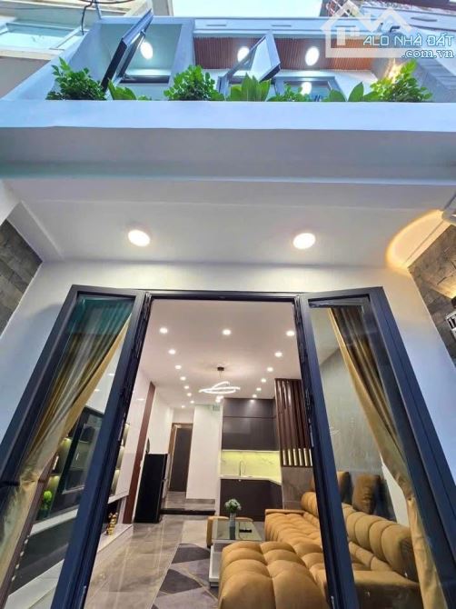 Bán Nhà 2 tầng kiệt Nguyễn Văn Linh, Gần Cầu Rồng.