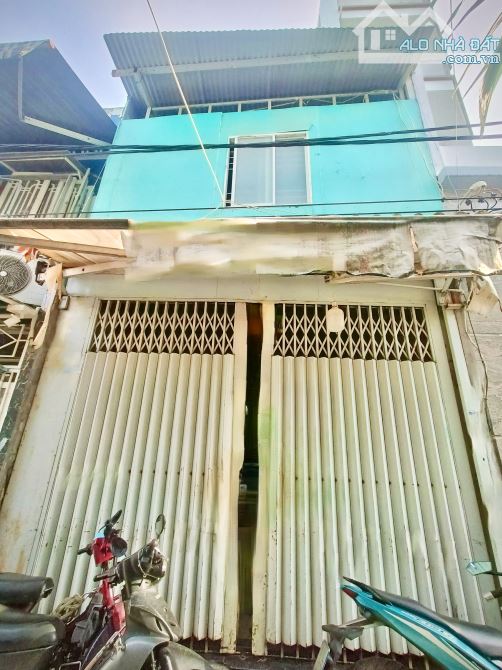 Bán 🏡 70m² , 2 tầng hẻm 2,5 m .Đường ÂU Dương Lân phường2 ,Q8 đầy đủ tiện ích xung quanh