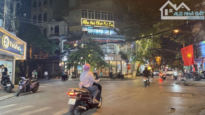MẶT PHỐ NGUYỄN NGỌC NẠI BÁN TOÀ 10 TẦNG THANG MÁY - VỈA HÈ ÔTÔ ĐỖ - SẦM UẤT NGÀY ĐÊM