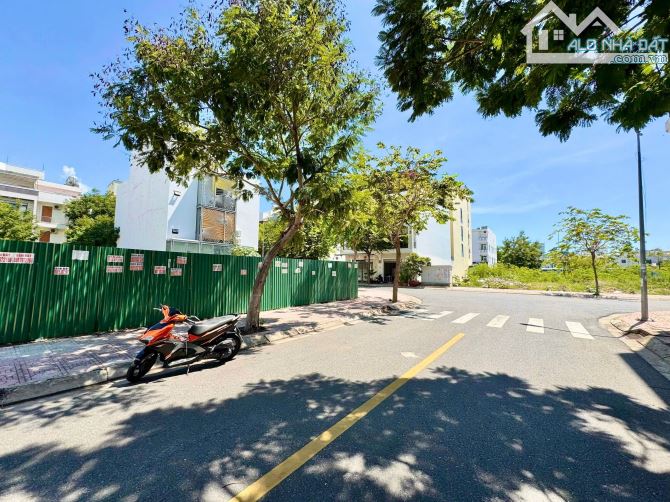 Lô sạch đẹp rẻ nhất KĐT Hà Quang 1 vị trí cạnh công viên mà giá chỉ 5 tỷ 680