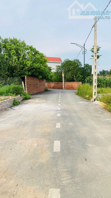 Cơ hội sở hữu đất 106m thôn Đồi Sen Giá tốt nhất khu vực gần trường FPT & Khu CNC Hoà Lạc