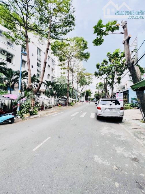 chủ bán mặt tiền khu Tên Lửa - 5x20m - 5PN - Gara ôtô - Nội thất cao cấp