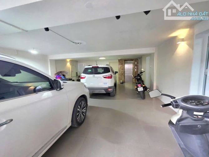 Bán nhà phố Láng Hạ 95m2, 8 tầng 2 mặt ô tô dòng tiền 120tr/tháng VIP Đống Đa