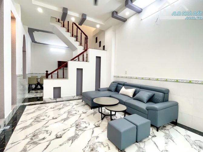 Cần bán gấp – hẻm xe hơi doanh Đội Cung – 4 Tầng - 1 trệt 3 lầu - Giá 6.7 tỷ