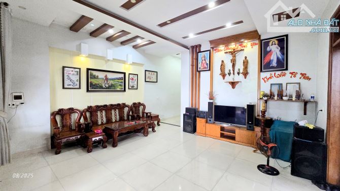 NHÀ SÂN VƯỜN MÁI THÁI RỘNG 390m²  MẶT TIỀN KINH DOANH Phường Tân Hòa - Hố Nai - ĐỒNG NAI