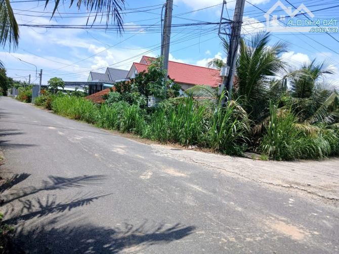 Bán KHU ĐẤT NHÀ VƯỜN rộng 4.300m3. ấp Long Hòa A, Phường Đạo Thạnh (Mỹ Tho) Tỉnh Đồng Tháp