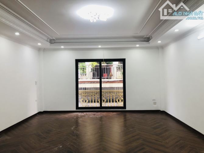 BÁN NHÀ NGUYỄN VĂN LINH – LONG BIÊN - 50M2 x 6 TẦNG – GIÁ 11.8 TỶ
