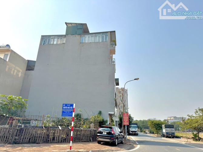 Hoa hậu TĐC Giang Biên, Giá rẻ nhất Lô góc 2 mặt tiền vỉa hè dt 90m2 mt 18m