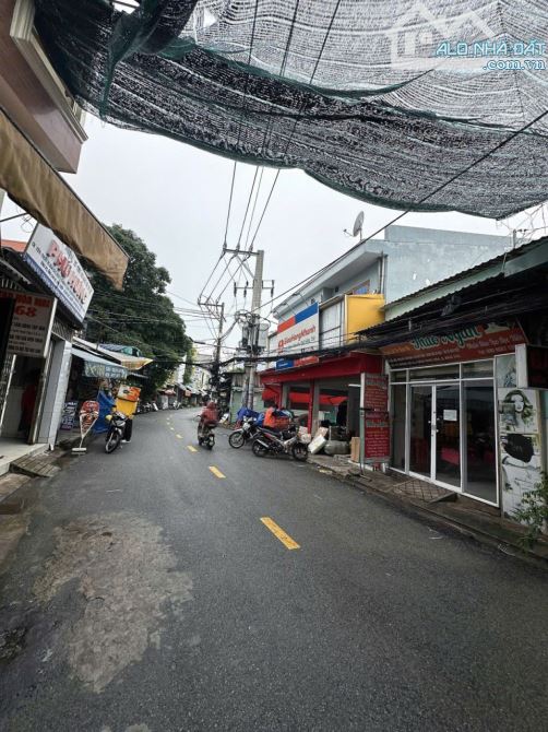 Bán Gấp nhà mặt tiền Đ số 11 BHH gần Aeon Tân Phú 120m2,2 Tầng Nhỉnh 11 tỷ