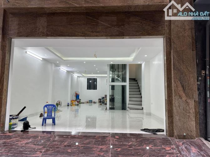 SIÊU PHẨM HOÀNG QUỐC VIỆT 60m 6 TẦNG MT5.1m GIÁ 26.5 TỶ BẮC TỪ LIÊM THANG MÁY HAI MẶT NGÕ