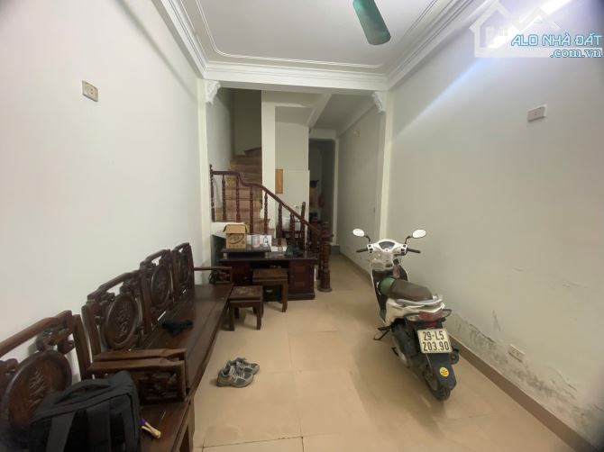 Cho thuê nhà Phố Văn Hội, Phường Đức Thắng, Bắc Từ Liêm. DT 34m x 3 tầng, giá 7tr