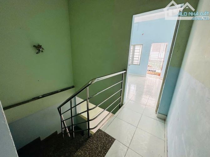 nhà c4 - 2mt trước - sau - 2phong trọ cho thuê - ngay lê văn việt - 3ty950