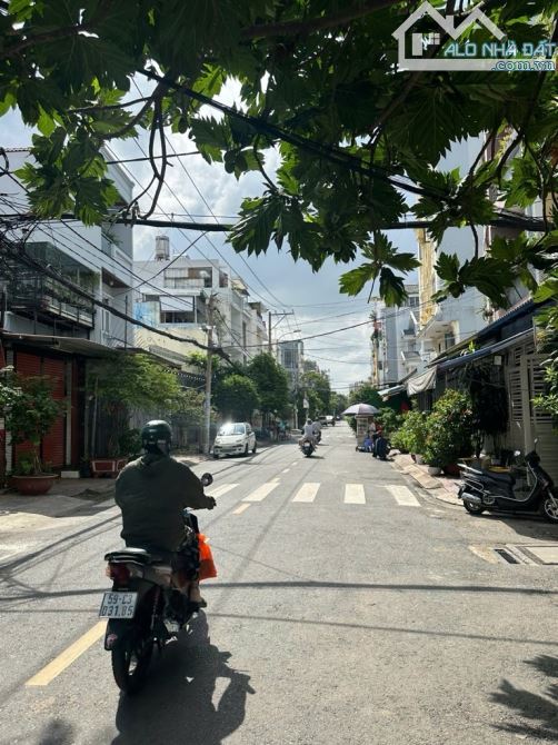 BÁN GẤP LÔ ĐẤT MẶT TIỀN ĐƯỜNG ĐÔ ĐỐC LONG , 76M2 , 4 x 19 . GIÁ NHỈNH 7TỶ