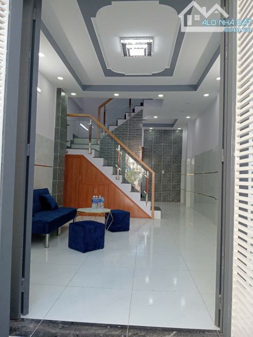 NHÀ ĐẸP KẾ TÊN LỬA 40M2 HẺM XE HƠI GIÁ TỐT
