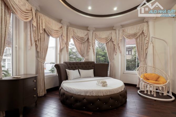 Cho thuê Lâu Đài 3 MT đường Thân Văn Nhiếp, 10PN, full nội thất, giá 9.000$ - 10