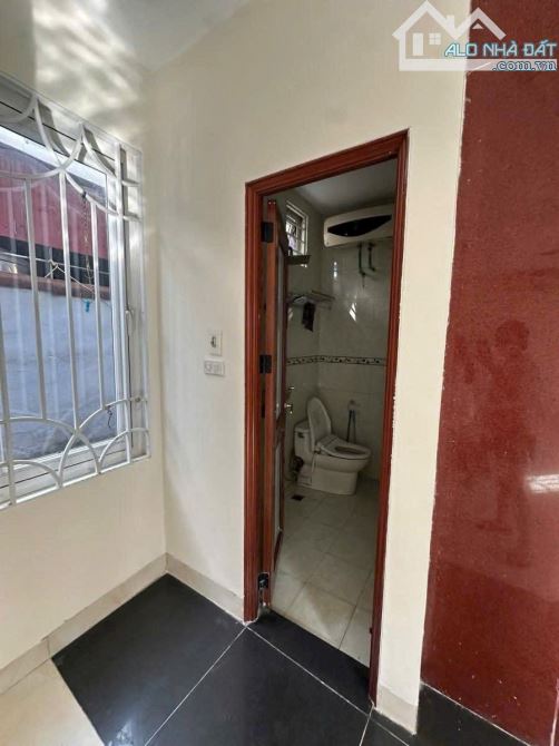 Căn góc 7 tầng thang máy 45m2, nhà dân xây, 20m ra Nguyễn Khang, oto vào nhà. Giá 18.2 tỷ - 11