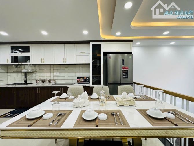 BÁN NHÀ 5lầu-4pn HXH- KHU VIP NGUYỄN TƯ GIẢN, P12, GÒ VẤP.GIÁ: 6.6 TỶ - 11