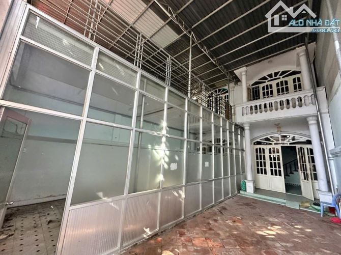CẦN BÁN NHÀ MẶT TIỀN NGUYỄN TRỌNG QUẢN 142M2 GIÁ CHỈ 12.5 TỶ GẦN CHỢ, TR HỌC - 1