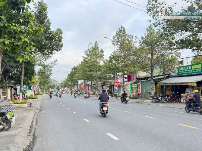 BÁN LÔ ĐẤT 240M2 GIÁ 2TỶ6, NẰM NGAY VÒNG XOAY CẠNH ĐƯỜNG 25B. ĐÓN ĐẦU VÀNH ĐAI 3 - 1