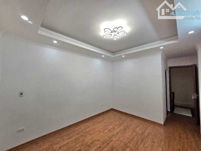 Đất vuông vắn, nhà chắc chắn – Phúc Lợi Long Biên 30m², giá rẻ nhất khu vực 5.3 tỷ - 1