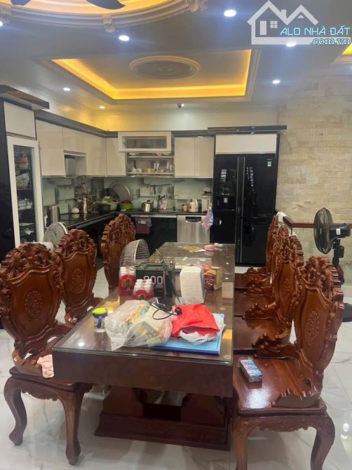 CĂN NHÀ MẶT ĐƯỜNG XUÂN THUỶ - KĐT BÃI VIÊN - P NAM ĐỊNH - 1