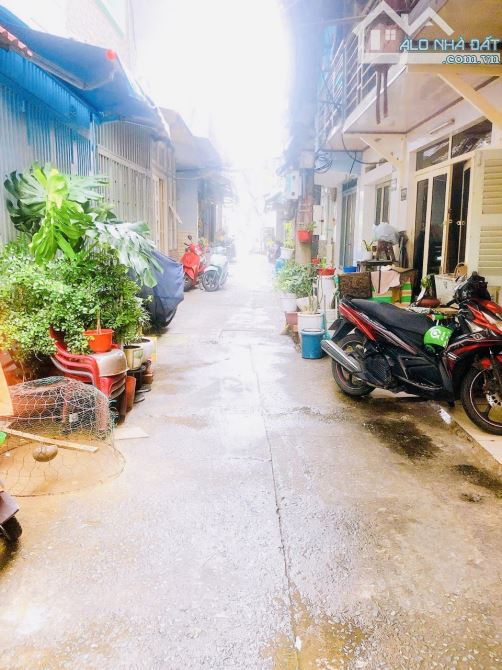 LÔ GÓC 2 MẶT TIỀN – KHU DÂN CƯ HIỆN HỮU – KHÔNG LO QUY HOẠCH GIẢI TOẢ  ✍️MÔ TẢ :  -Hẻm trư - 1