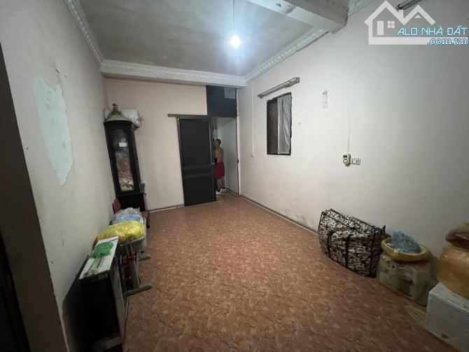 Bán căn nhà đê la thành TT đống đa giá đầu tư khá tốt ở đều ok sát mp ô tô đỗ 5m - 1
