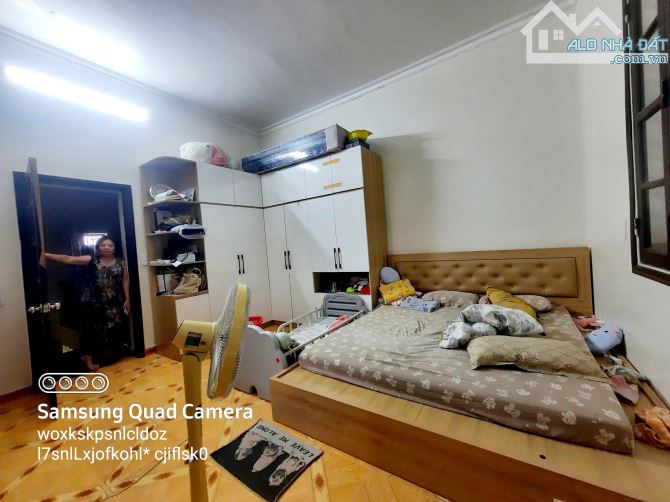 Nhà trong ngõ to mặt tiền khủng, giá tốt nhất khu vực Lê Lai - 1