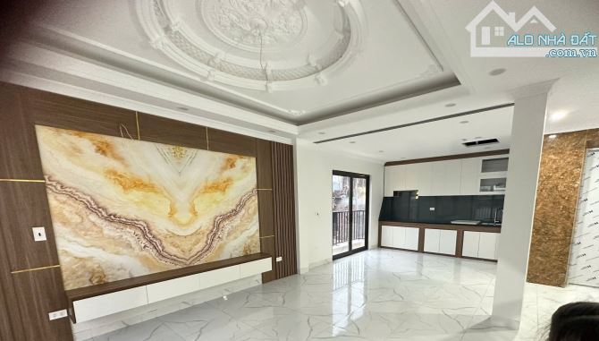 Bán nhà Khuyến Lương Yên Sở – Lô Góc, Ngõ Rộng – Thang Máy - 7T – 40m –8.15 tỷ