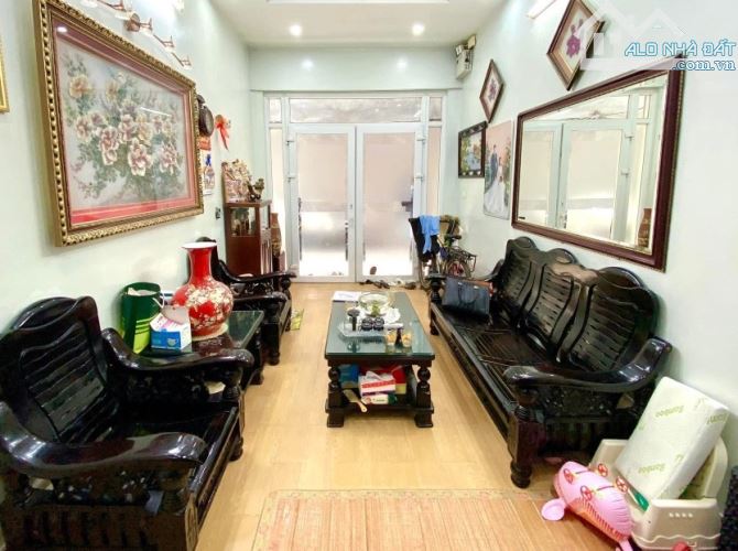 🏡CỰC ĐẸP nhà Dân xây 5 tầng 30m2, TT Cầu Giấy, Ngõ 3 gác, gần ĐẠI HỌC, 8 Tỷ - 1
