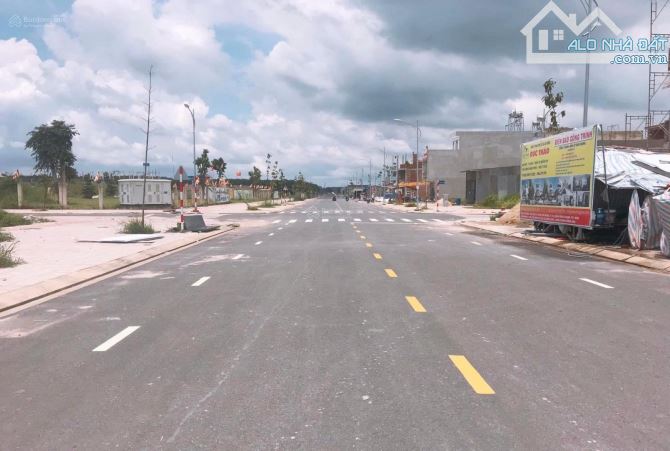 900 TRIỆU/ LÔ - Ra Nhanh 3 Lô Đối Diện Cổng KHU CÔNG NGHIỆP - 1