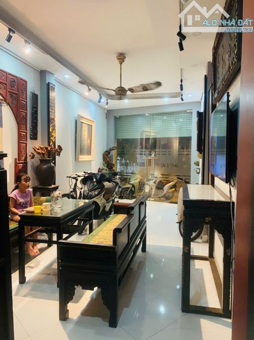 NHÀ MẶT PHỐ YÊN XÁ Ô TÔ KD SẦM UẤT 42M 5 TẦNG - 1