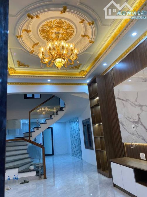 3,25 tỷ bán nhà đẹp 3.5 Tầng Trần Nguyên Hãn - Lê chân, Hải phòng. Ô tô đỗ sát nhà cách 5m - 1
