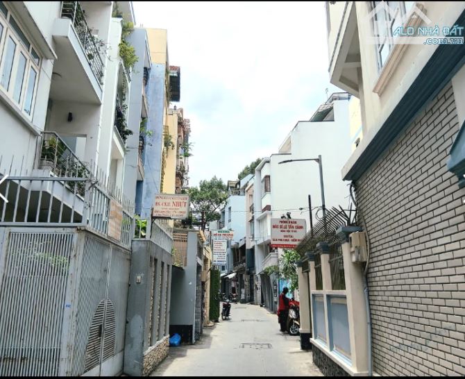 NHÀ CŨ TIỆN XÂY MỚI - HẺM XE HƠI TRẦN HƯNG ĐẠO, P.1, Q.5 – 48M² – GIÁ 7.5 TỶ - 1