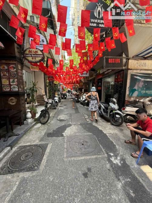 Cơ hội đầu tư ! Bán đất tại Hạ Yên, 9,5 tỷ, 48m2, mặt tiền 4,4m, pháp lý đầy đủ - 1