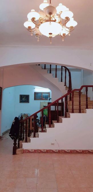Cho thuê nhà nguyên căn Nguyễn Tuân Thanh Xuân, 65m2 x 4 tầng, 6 ngủ, 4 wc.
23 triệu - 1