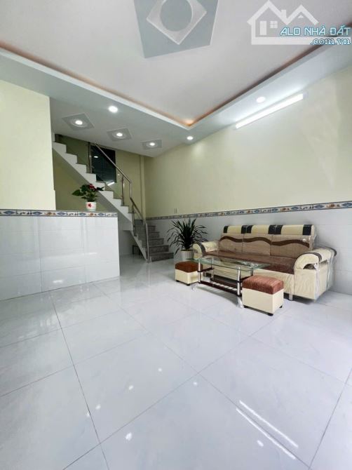 NHÀ ĐẸP Ở NGAY- GIÁ TỐT 60M2 SÀN -NGUYỄN THỊ SÓC-BÀ ĐIỂM- HÓC MÔN - 1