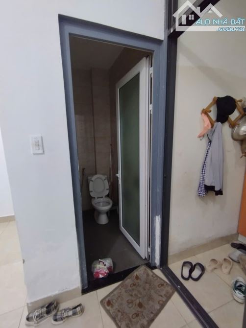 Cho thuê mặt bằng hoặc nguyên căn đường Cách mạng tháng Tám - 1