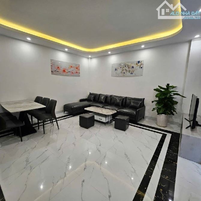Bán nhà Thạch Bàn, Long Biên 50m2 6tầng thang máy 4PN ô tô cổng. - 1